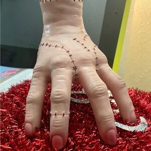 Thing replica hand Addams Family